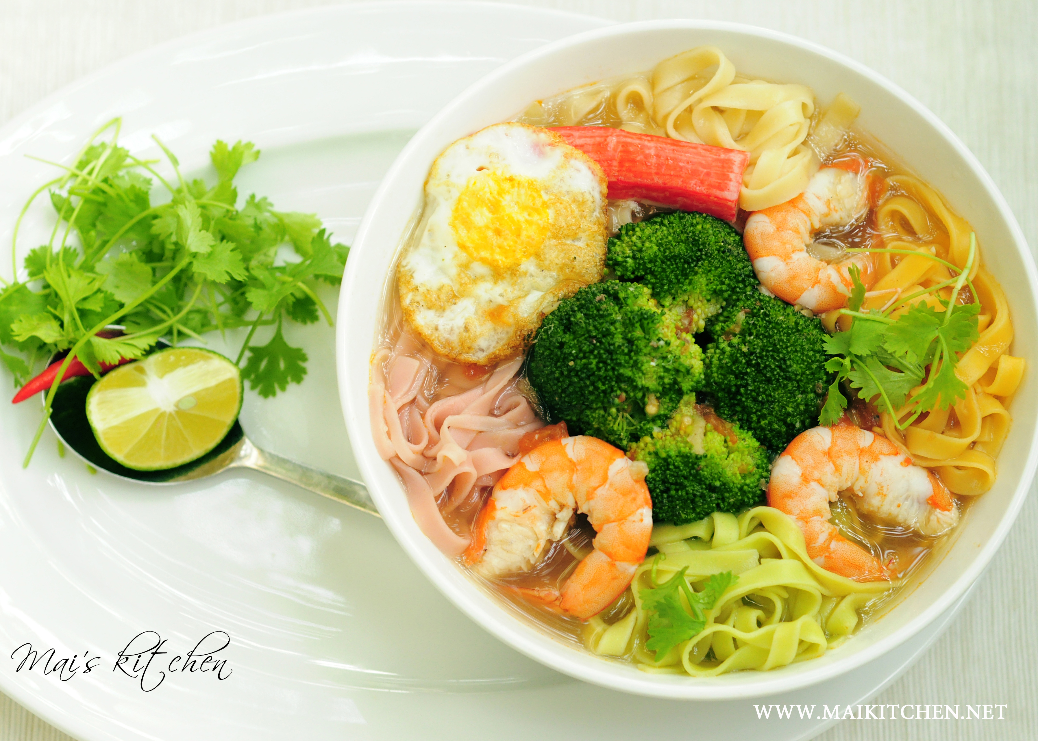  Mỳ rau nước hoặc Mỳ trứng nước